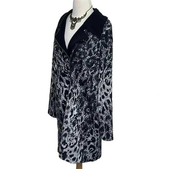 Chico's size 3/L/16 animal print knit‎ moto style front zip sweater coat - Picture 2 of 9